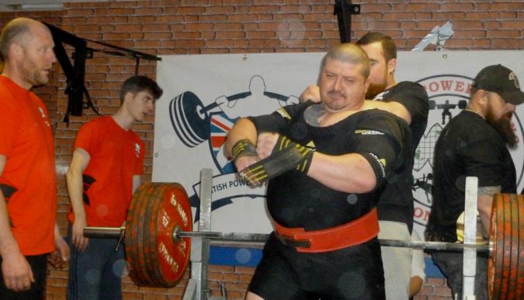 Aaron Hosking - getting ready for an impressive bench press of 300kgs