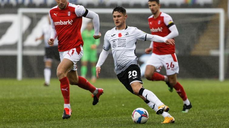 Liam Cullen shines in first start for Swansea City in the Championship