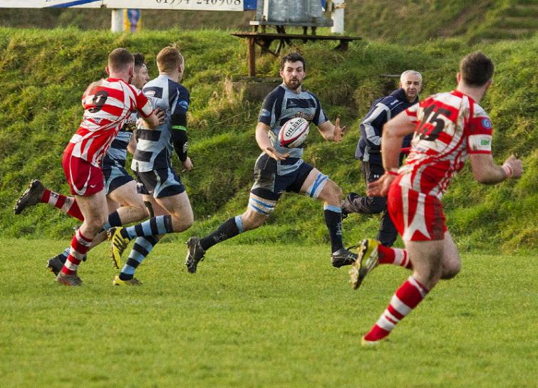 The Otters break wide. Picture by Elwyn Davies.