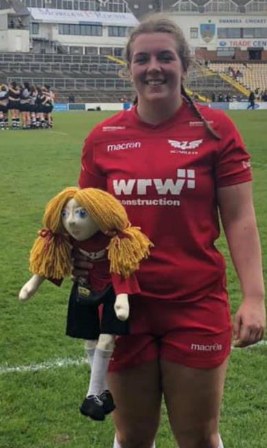Scarlets Sarah Lawrence 