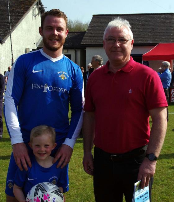Man of Match Joe Leahy with Chris Tansey of Manderwood