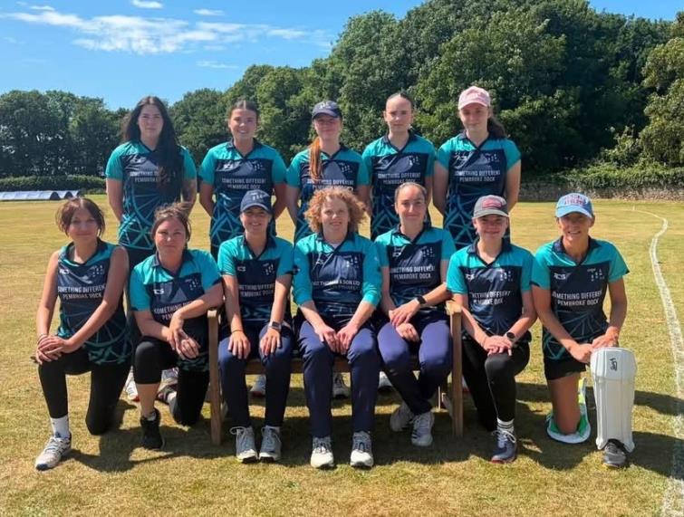 Gritty runners up - Hook Ladies