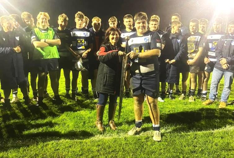 Ollie receives the Glyndwr Sword from Delyth Summons