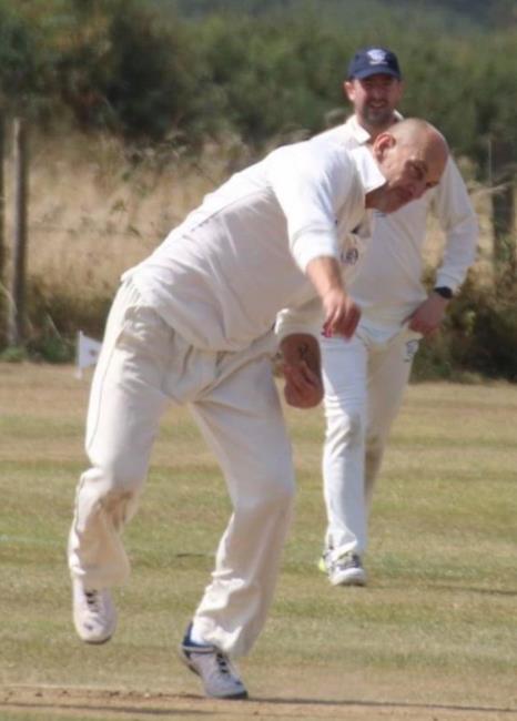 Rob Kingston - bowling flat out