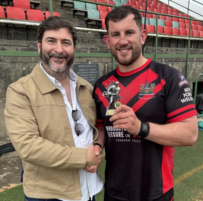 Sponsor Johnny Sjura and man of the match Hywel Baker