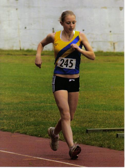 Heather Lewis in action