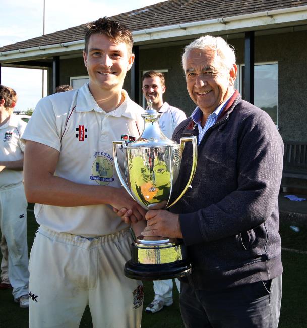 Iestyn Scourfield receives trophy from Graham Morris