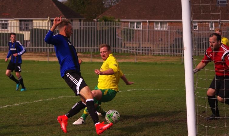 Ben Steele makes no mistake at the rear post