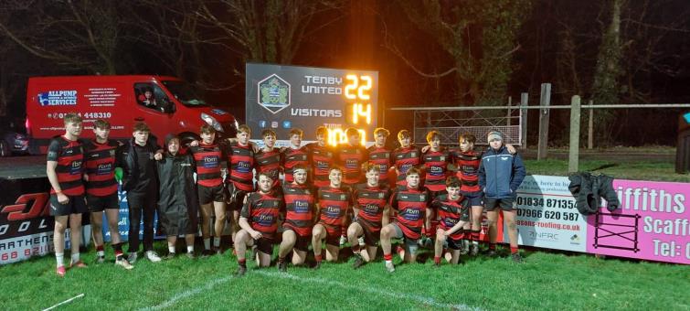Tenby Youth line up after beating Whitland Youth