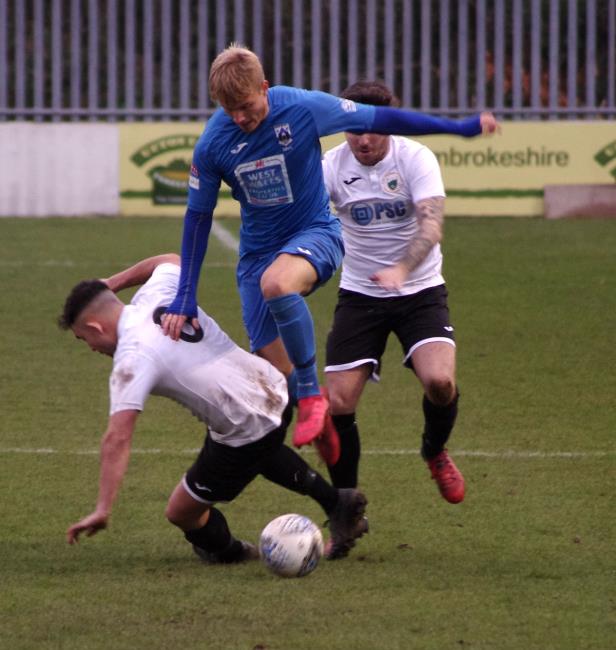 Tom Dyson surges forward