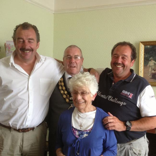 Paul, Dai, Mair Kirk and Bentley Evans