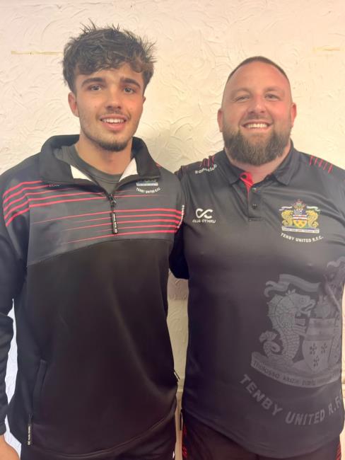  Seasiders try scorers - Jesse James 2 and Rob Luly - after being out injured for 18 months