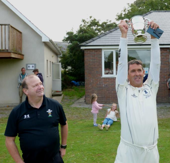 Nigel Morgan lifts Alec Colley Cup aloft