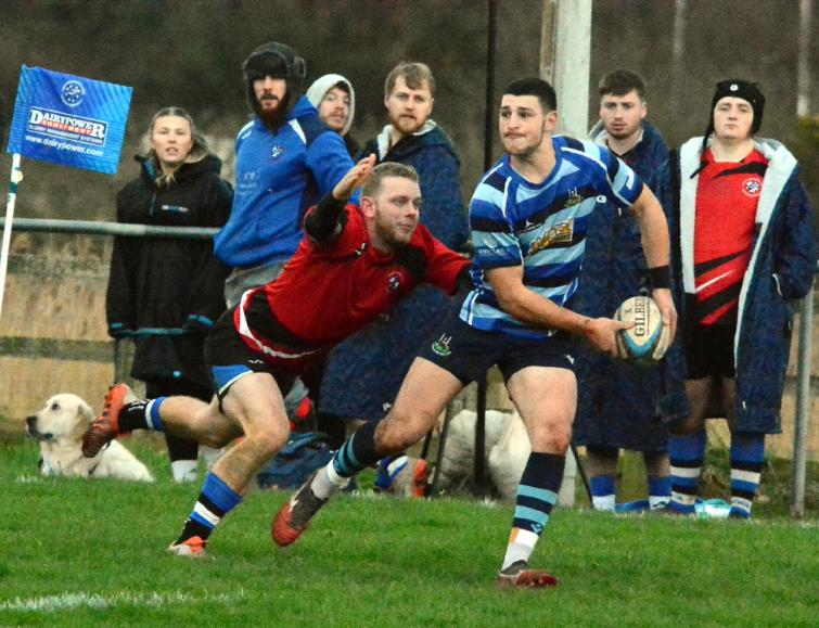 St Clears counter attack. Picture Gordon Thomas