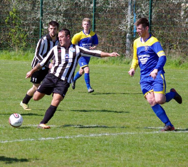 Wayne Parry has a shot