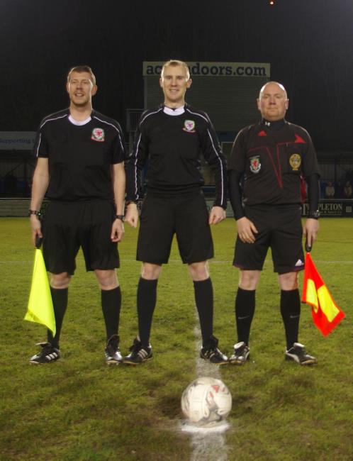  The semi-final match officials