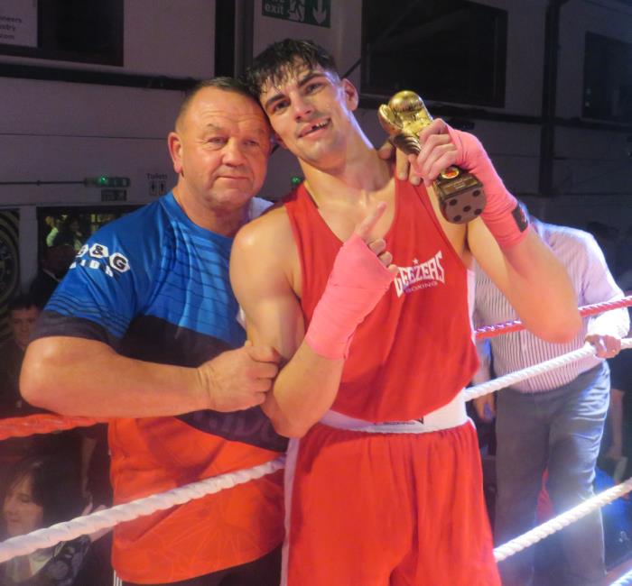 James Griffiths beat Jake Coombes