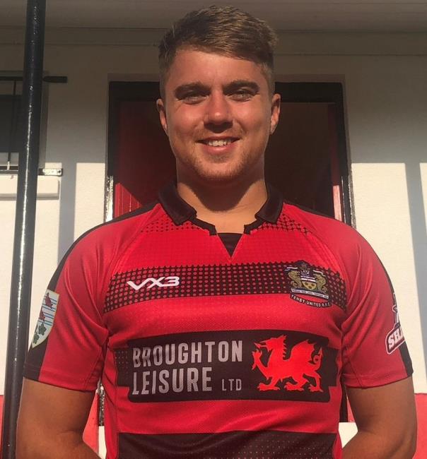 Gwion Jones - three tries for The Seasiders