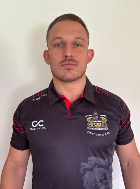 Tom Edmonds - two tries for Tenby United in defeat against Waunarlwydd