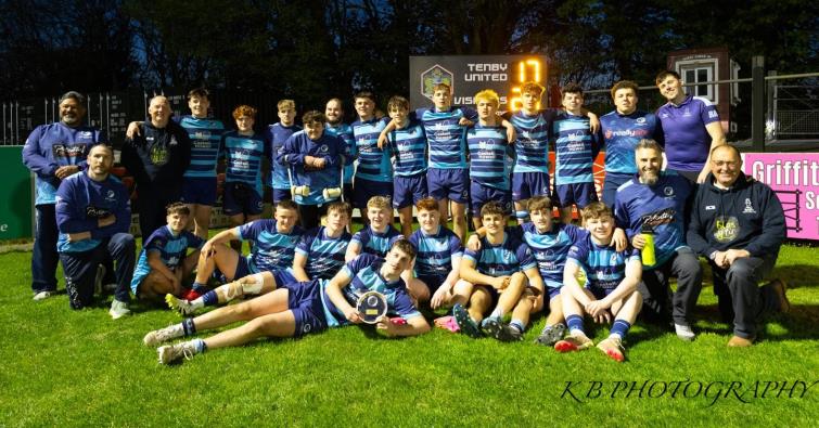 Narberth Youth celebrate victory