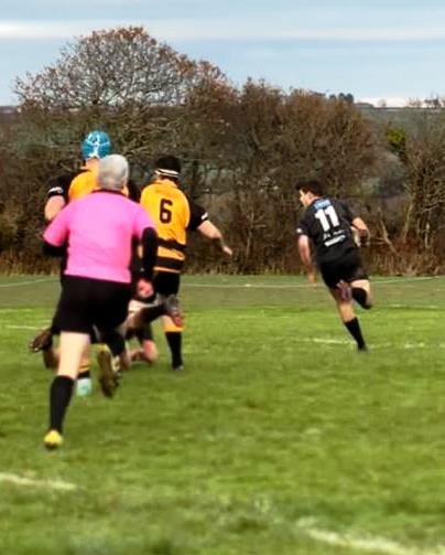 Matthew Coles on his way to try line for Neyland before his hamstring goes