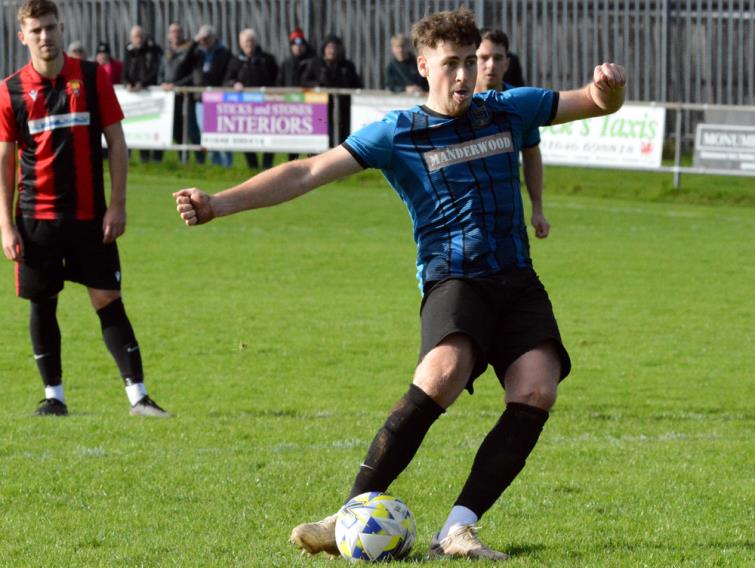 Ben Aldred scored twice from the spot for Hakin