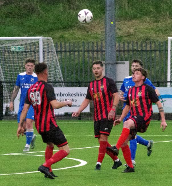 All eyes on the ball