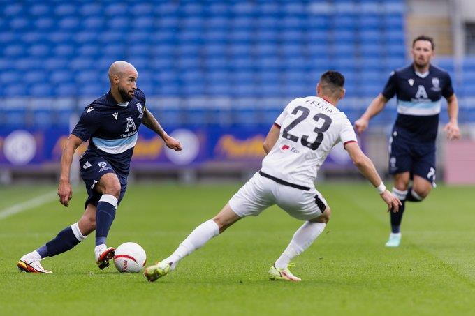 Skipper Jazz Richards led by example