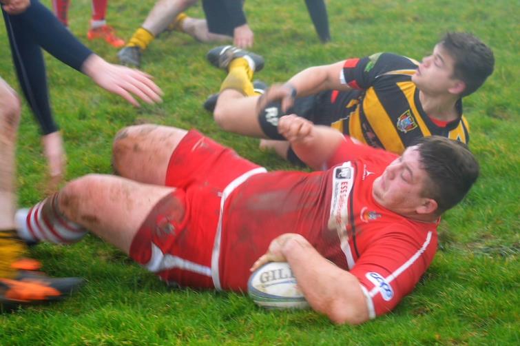 Dom Colman scores one of his three tries (Pic Ceri Coleman-Phillips)