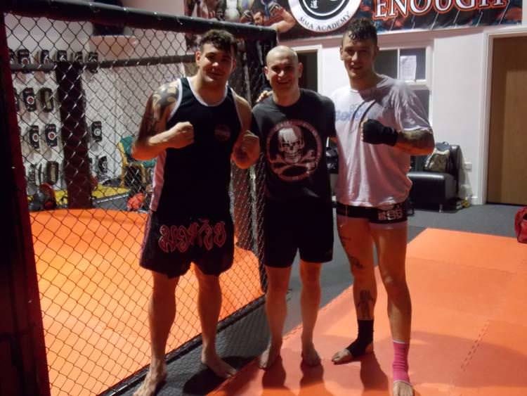 Watson meets David Round to experience the art of cage fighting!