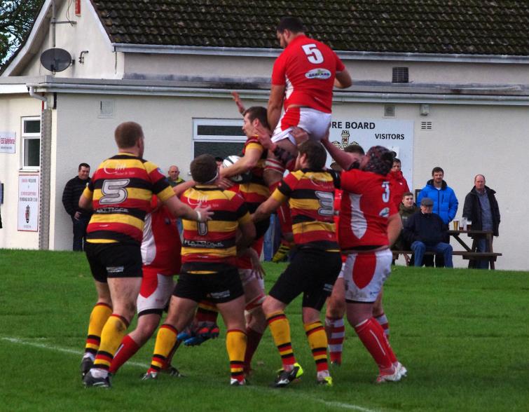 Cardigan pinch lineout ball
