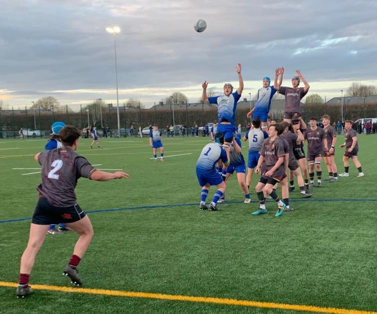 An early lineout battle