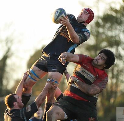 Alex Jenkins takes clean ball at the lineout