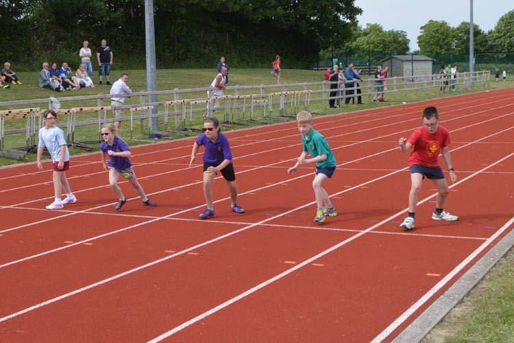 Primary pupils get on their marks!