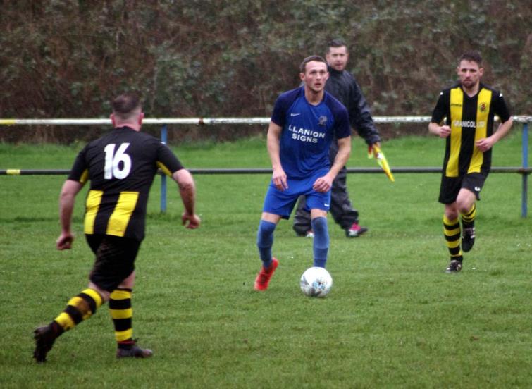 Ben Steele struck a well brilliant hat-trick for league leaders Monkton Swifts against Herbrandston