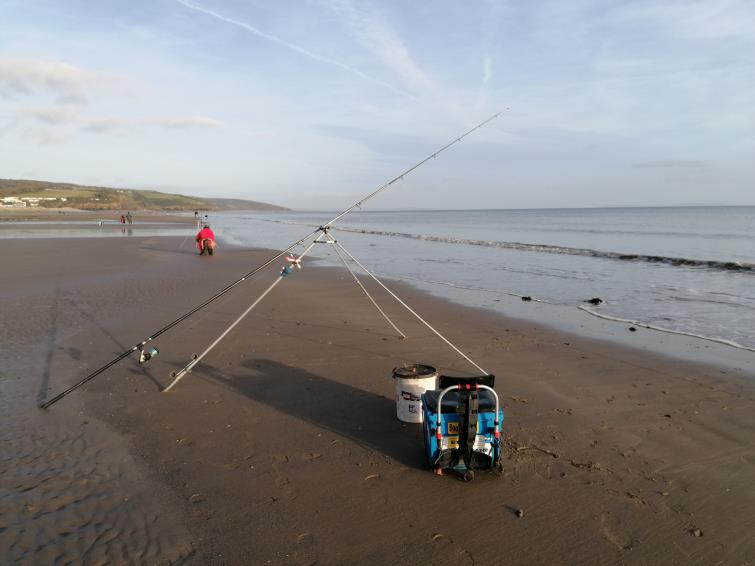 Gentle surf building as the tide flooded in with just a few rollers as can be seen in the picture