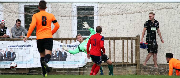   West Dragons win to go top of table - Vikings win top cup clash with Goodwick