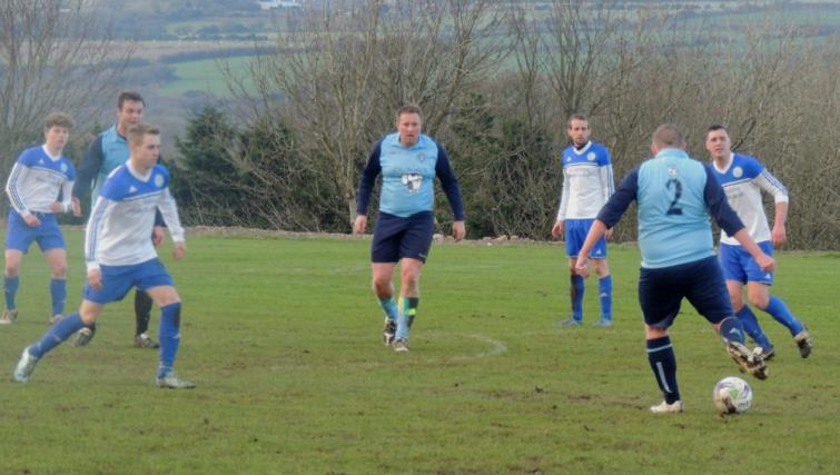 Gary Hall sets up an attack for the Legends