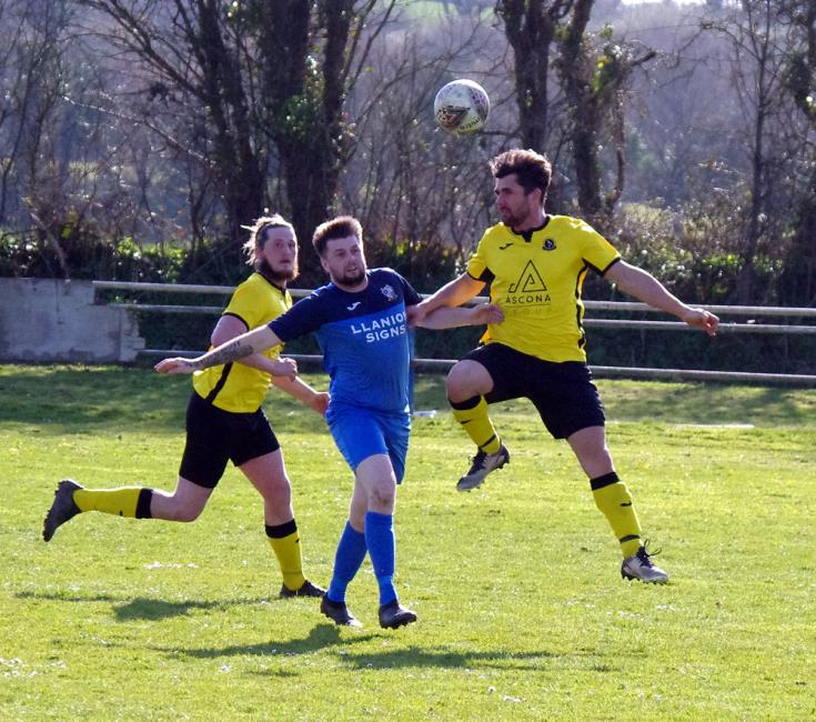 Hundleton clears the danger at Monkton Lane