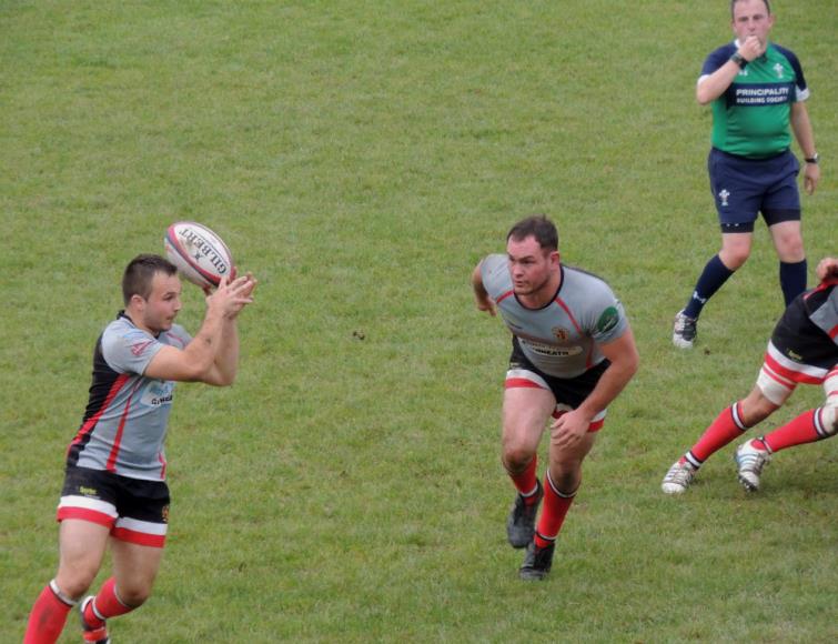 Stuart Leach and Ben Jones combine well for Glynneath