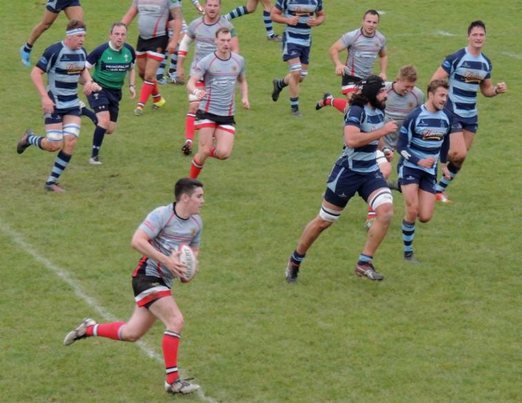 Glynneath on the attack
