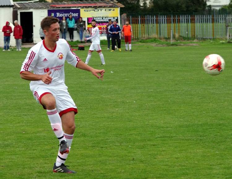West Dragons stay top after winning at Marble Hall against The Robins
