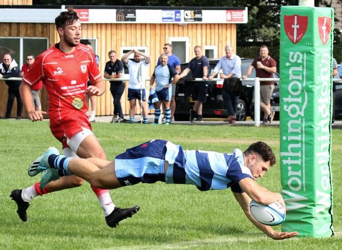 Declan Smith scores his first try for Narberth (Susan McKehon)