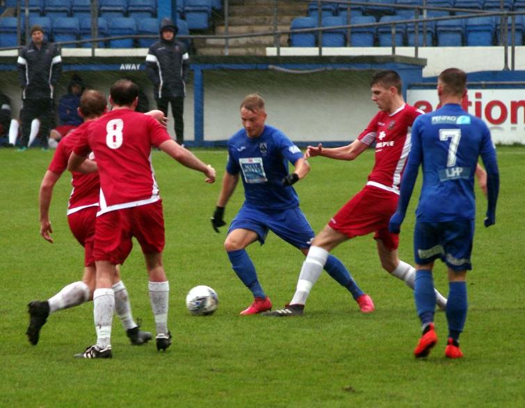 Tom Dyson works hard under pressure