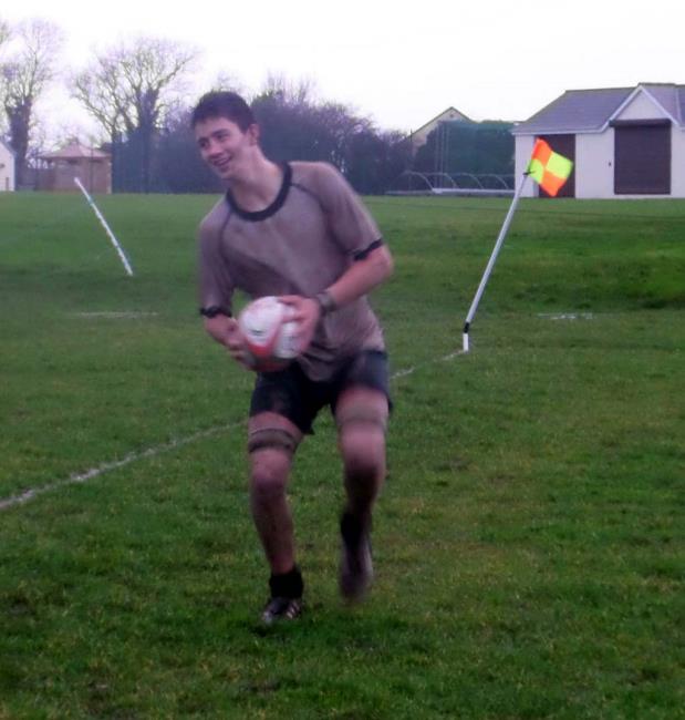 Neyland score a try
