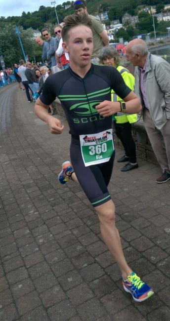 Fin Bowie running