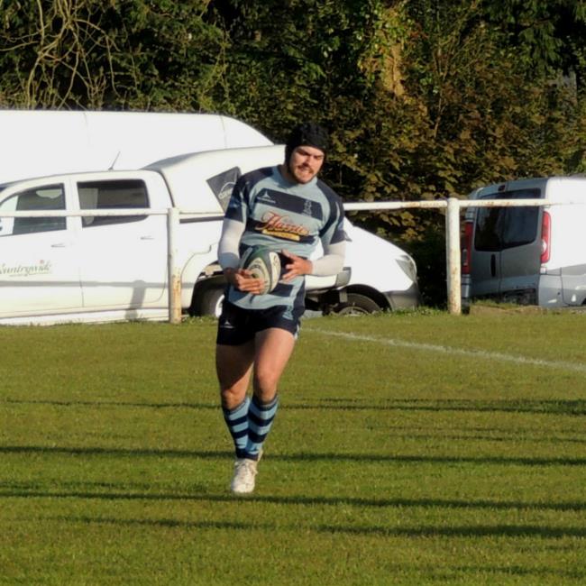 Kieron Jones canters in for The Otters first try
