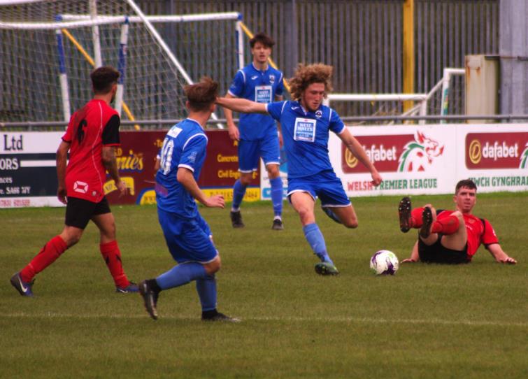 Greg Walters opened the scoring witrh an excellent strike