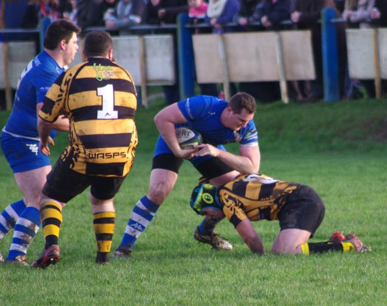 Blues drive up the middle