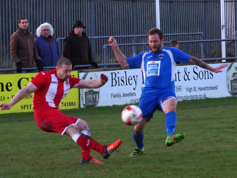 Lee Hudgell closes in quickly